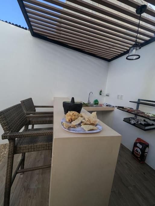 Preciosa Casa en Mérida, 2 Habitaciones, Excelente Ubicación, AC, Alberca, Asador y Estacionamiento - Two-Bedroom House - 18
