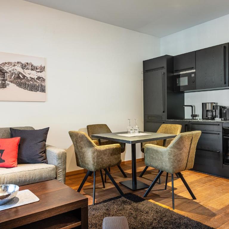AlpenParks Hotel & Apartment Taxacher - Deluxe Studio mit Kingsize-Bett - 2