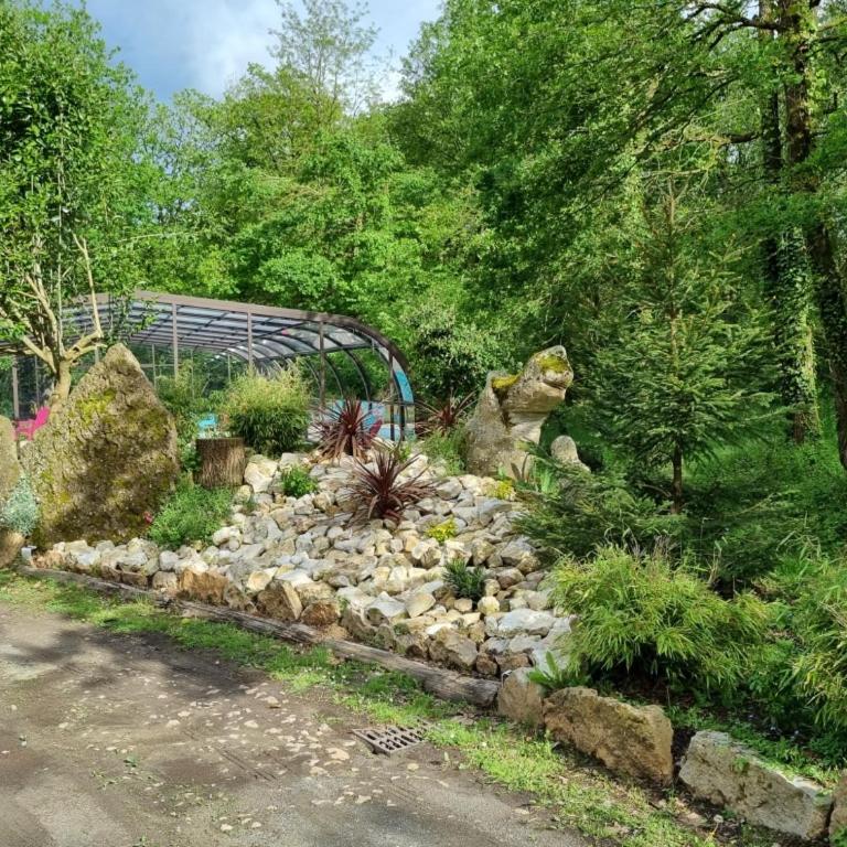 Les Chalets de SAUMUR, Piscine & Parc boisé, 100m du CadreNoir - Chalet - 20