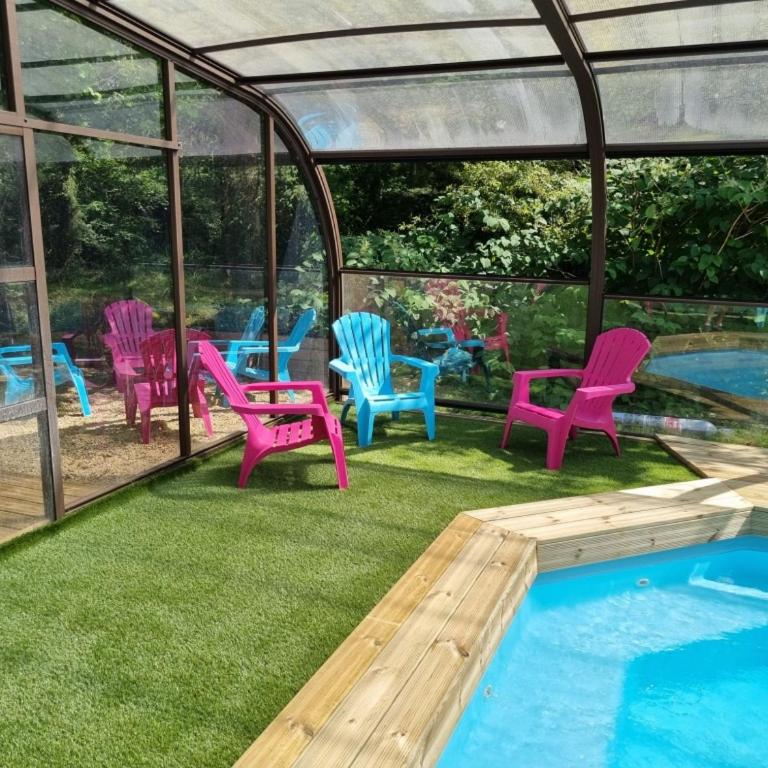 Les Chalets de SAUMUR, Piscine & Parc boisé, 100m du CadreNoir - Chalet - 5