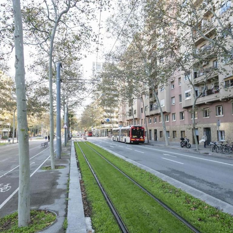 Winahost Barcelona Diagonal - Three-Bedroom Apartment - 3