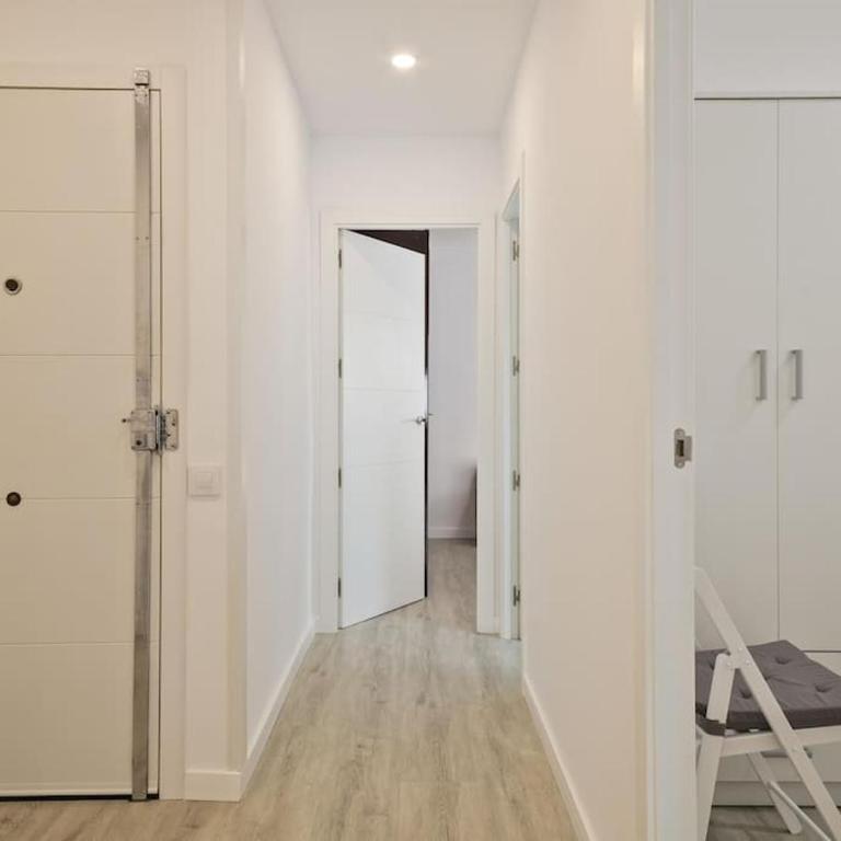 Winahost Barcelona Diagonal - Three-Bedroom Apartment - 16
