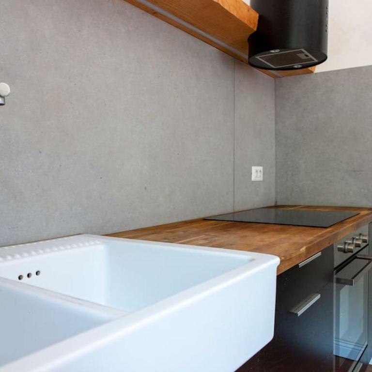 Romana 4 Bedrooms with Garden - Apartment - 4