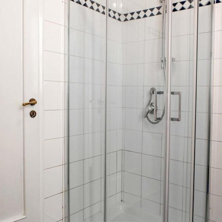 Romana 4 Bedrooms with Garden - Apartment - 7