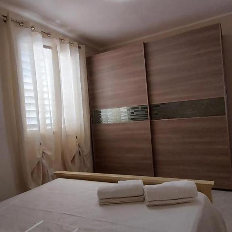 La Pergola Apartments - Two-Bedroom House - 2