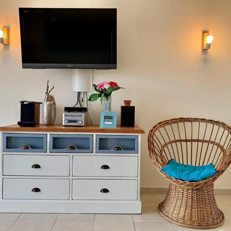 AwayDays Bonito Apt con Vistas a Bahía de Rosas - Apartamento de 1 dormitorio - 3