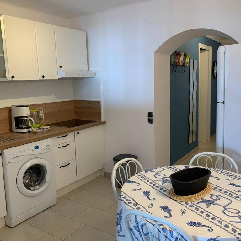 AwayDays Bonito Apt con Vistas a Bahía de Rosas - Apartamento de 1 dormitorio - 9