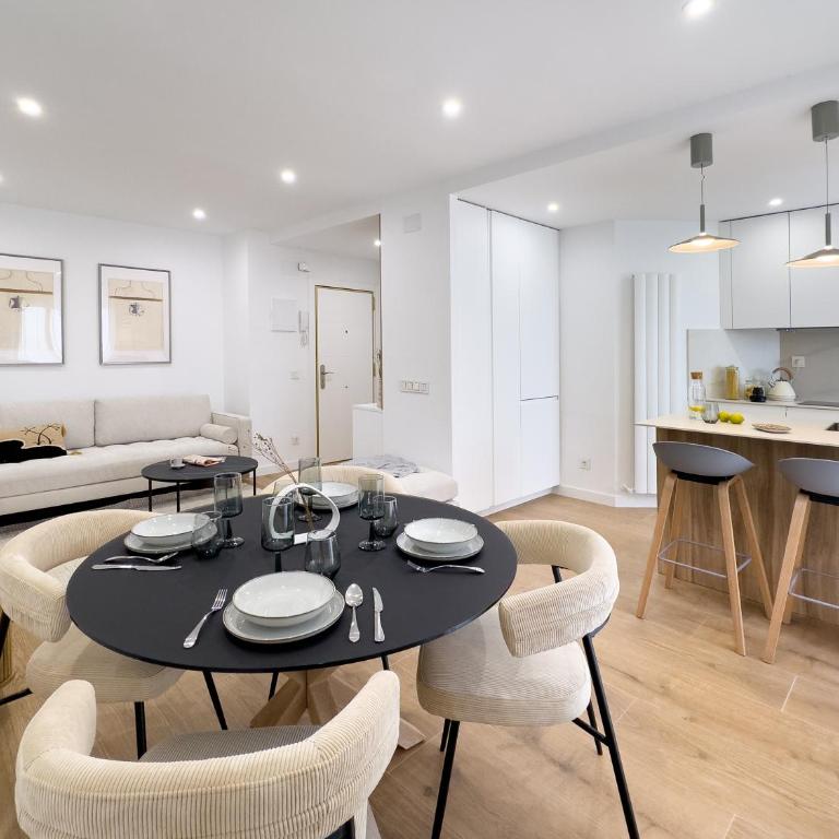 LAGUNARIA - Apartamento con Despacho en Retiro, Madrid - One-Bedroom Apartment - 1