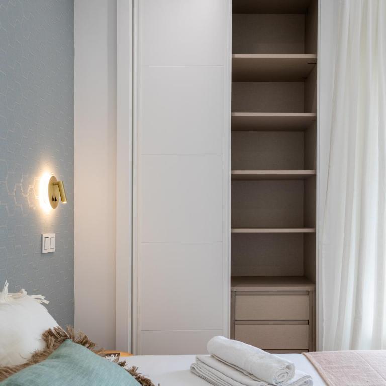 LAGUNARIA - Apartamento con Despacho en Retiro, Madrid - One-Bedroom Apartment - 54