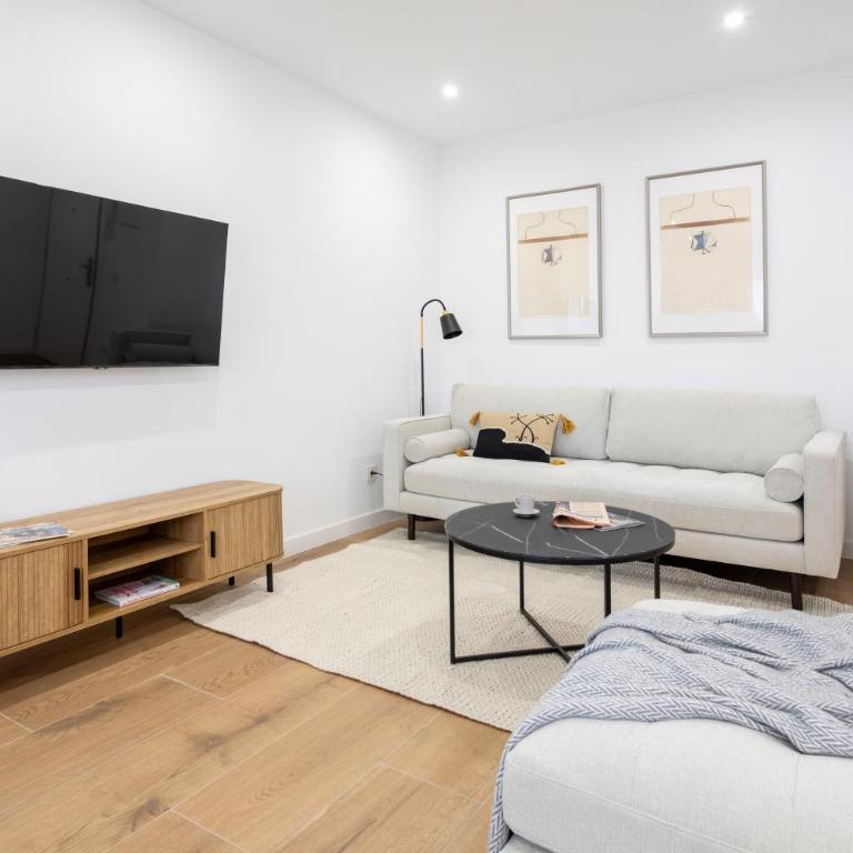 LAGUNARIA - Apartamento con Despacho en Retiro, Madrid - One-Bedroom Apartment - 79