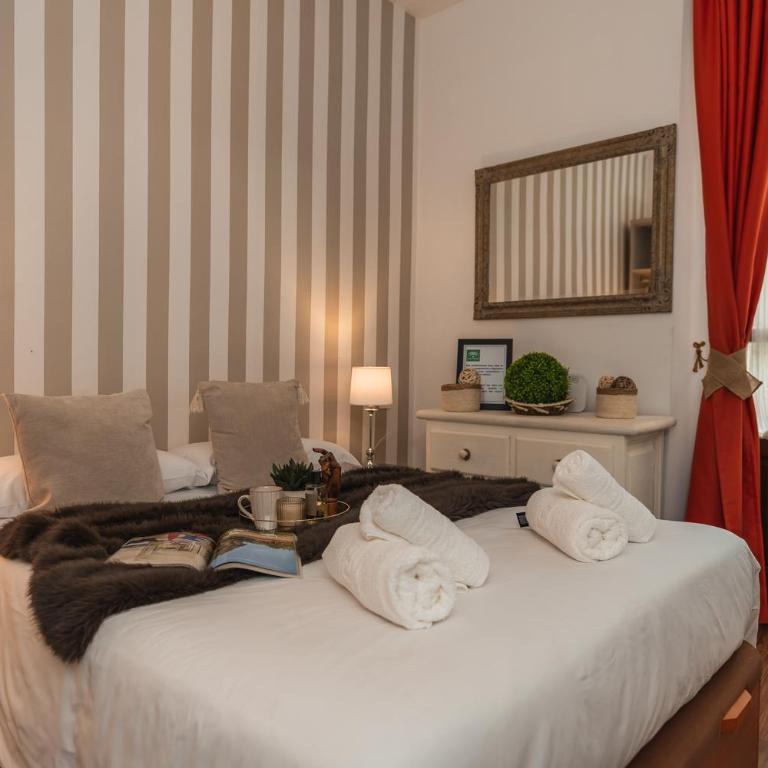 tuGuest Marques de Falces Apartments - Two-Bedroom Deluxe Apartment with Balcony - 25