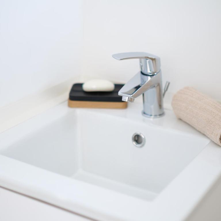 LA GRANDE BLEUE, Magnifique T2 climatisé, proche de la mer - One-Bedroom Apartment - 18