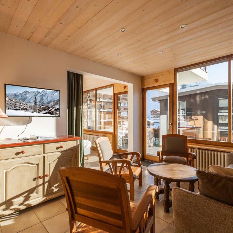 Appartement 3* proche pistes et commerces, Wi-Fi - FR-1-304-72 - Apartment - 3