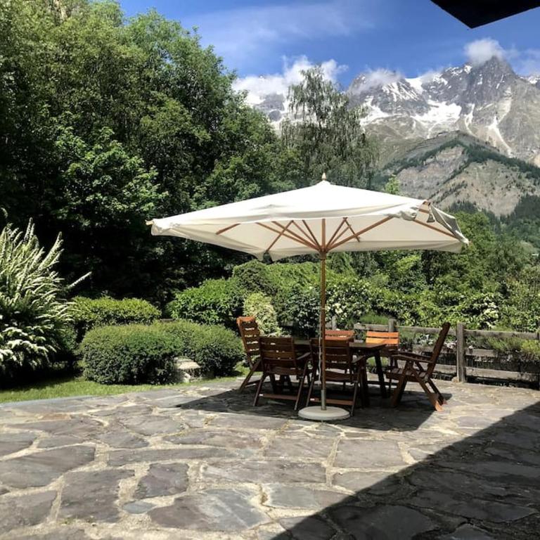 Courmayeur 2BR 2BA Terrace, Amazing View & Parking - Casa con 2 Camere da Letto - 1