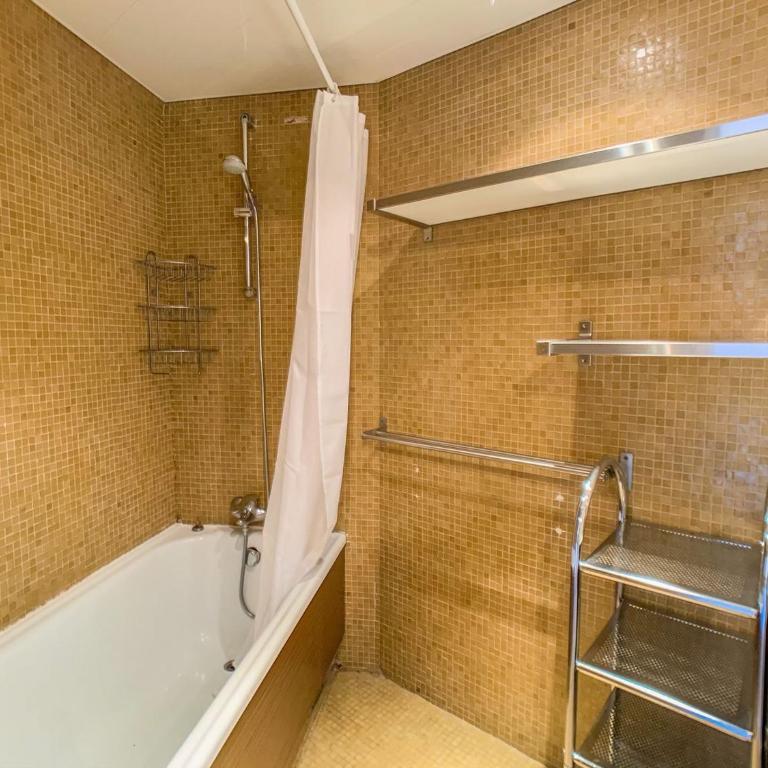 Studio mezzanine près des pistes, balcon, animaux admis - FR-1-502-516 - Studio - 7
