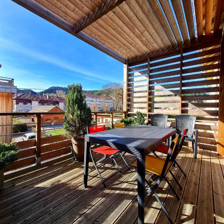 Bel appart au centre avec terrasse et parking - FR-1-589-674 - Appartement - 1
