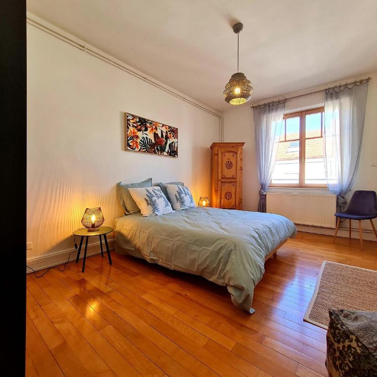 Bel appart au centre avec terrasse et parking - FR-1-589-674 - Appartement - 9