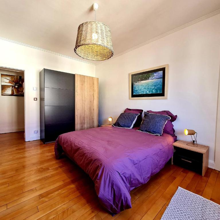 Bel appart au centre avec terrasse et parking - FR-1-589-674 - Appartement - 14