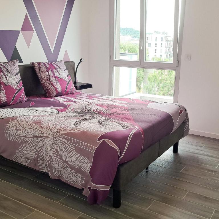 Appartement contemporain 3 chambres avec vue sur canal, parking et internet à Nancy - FR-1-584-343 - Appartement - 5
