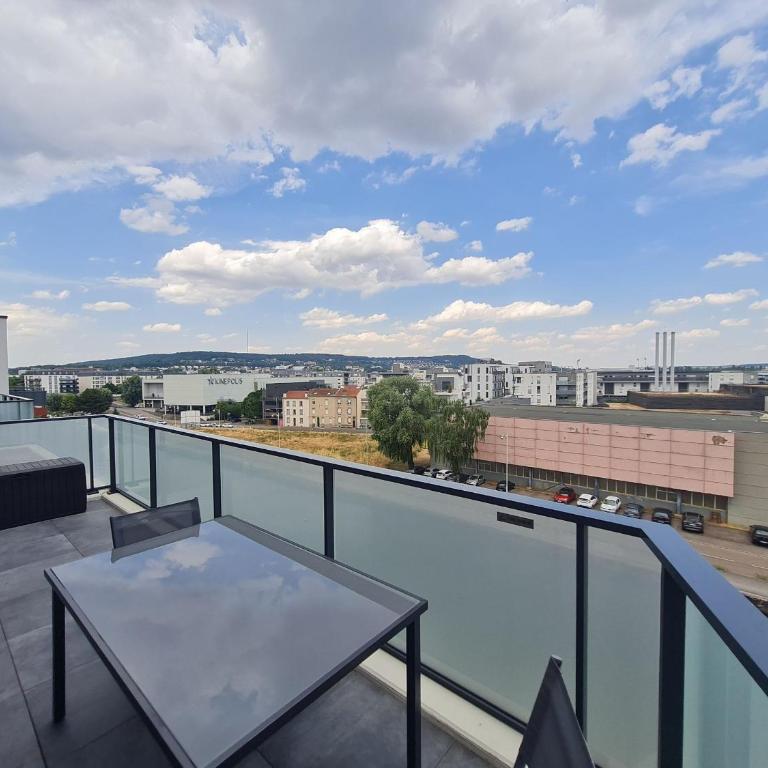Appartement contemporain 3 chambres avec vue sur canal, parking et internet à Nancy - FR-1-584-343 - Appartement - 17