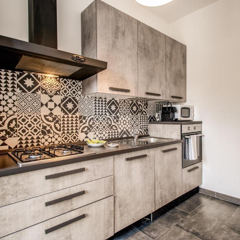Suite Experience San Giovanni Apartments - Appartamento con 1 Camera da Letto e Balcone - 2