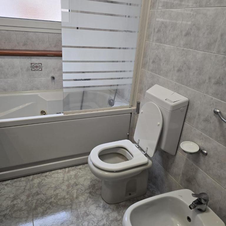 MMM HOME Train Station 4 - Camera Tripla con Bagno in Comune - 4