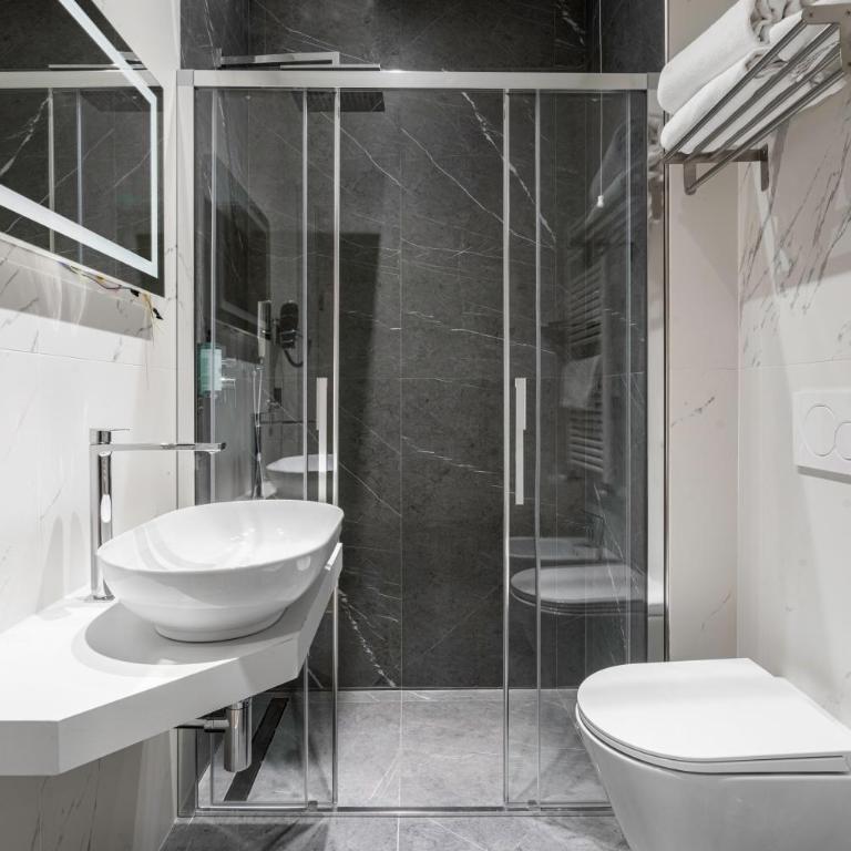 Hotel Adamas - Double Room - 8