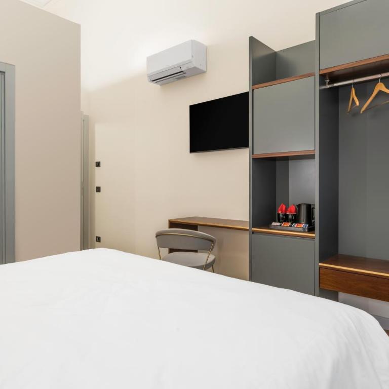 Hotel Adamas - Double Room - 12