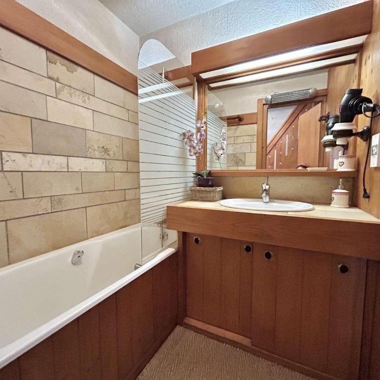 Appartement cosy à Megève: 3 pièces + mezzanine, 4 couchages - Proche remontées mécaniques et golf - FR-1-597-19 - Appartement (4 Adultes) - 8