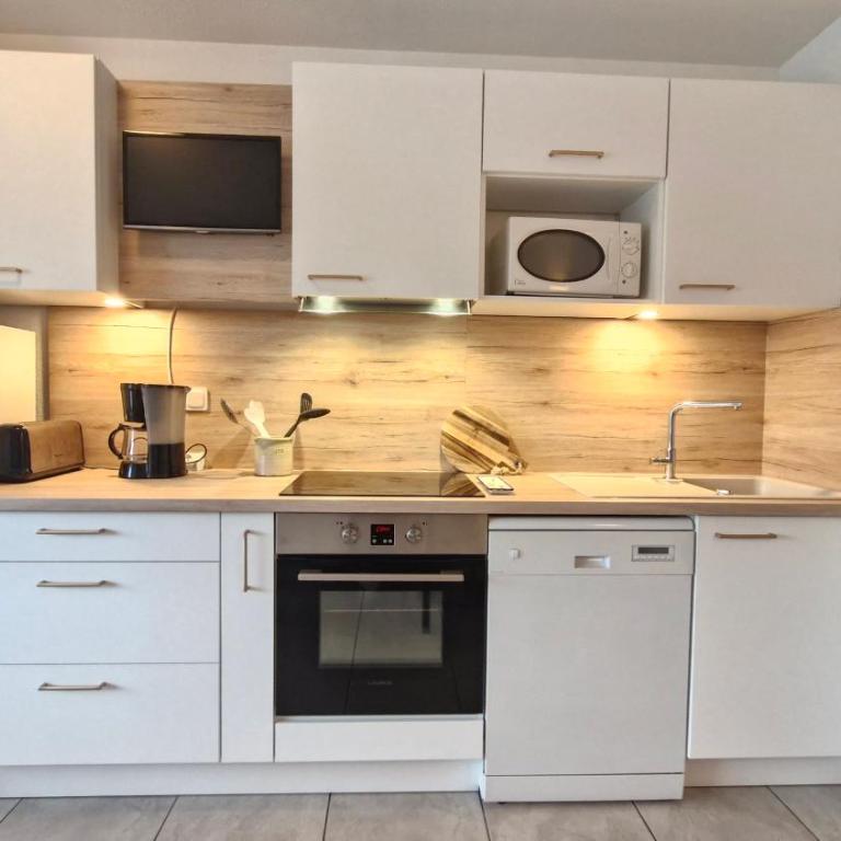 Quai de la lagune - vue sur la Marina - Clim Parking - One-Bedroom Apartment - 11