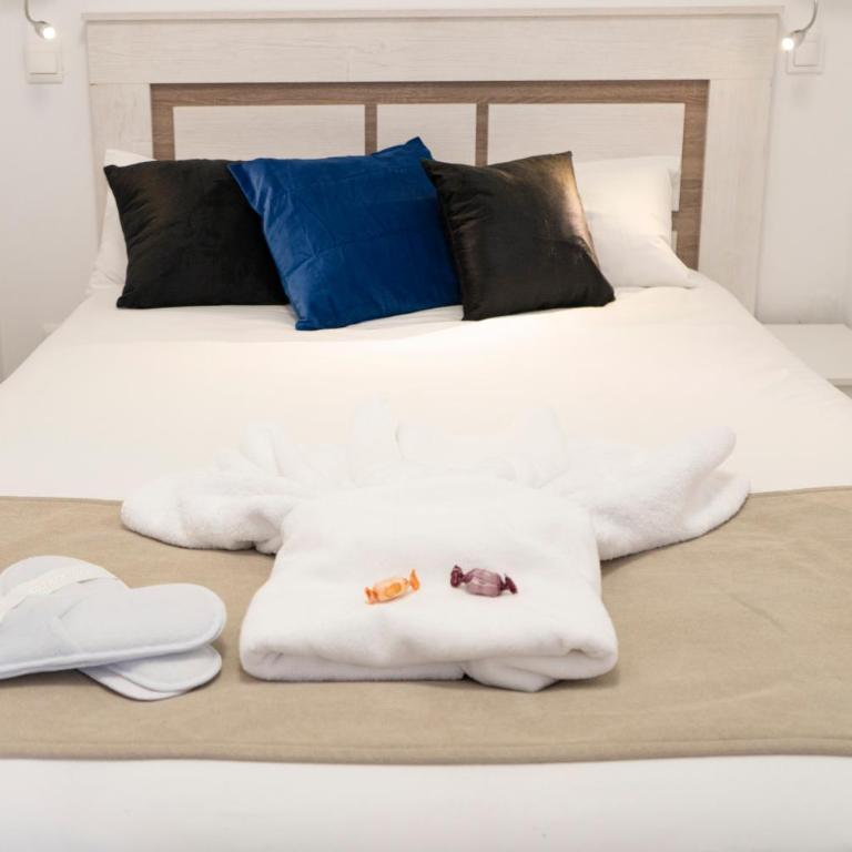 Oshun Mirasierra - Three-Bedroom Apartment - 6