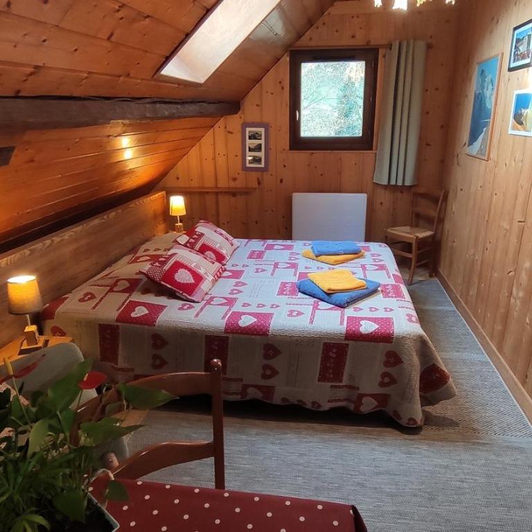 La Grange Aux Loups - Chambre Double ou Lits Jumeaux avec Salle de Bains Privative - 1