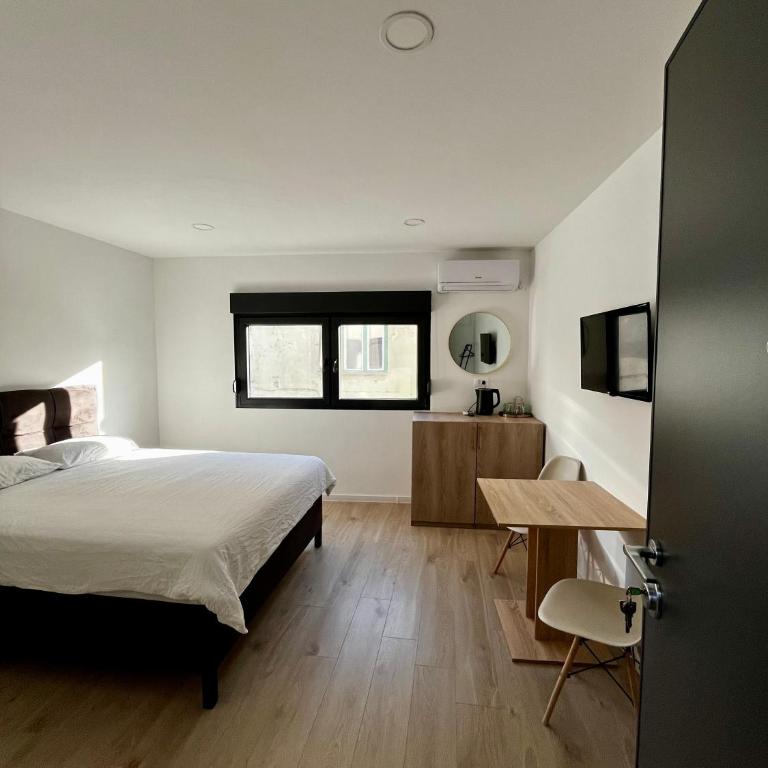 Sha Sho - One-Bedroom Apartment - 2