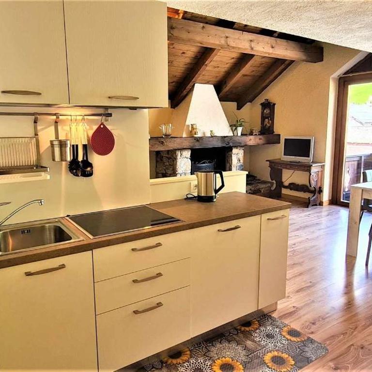 Chalet 1816 by Livigno Accomodation - Two-Bedroom Apartment - 5