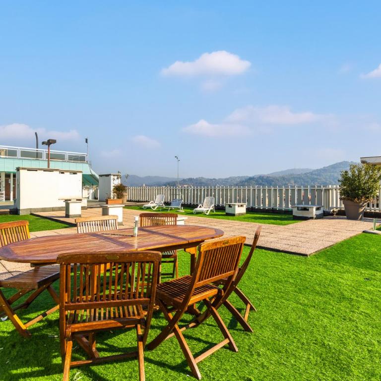 Moderno Attico con Vista Panoramica e Piscina - Appartamento con 2 Camere da Letto - 22
