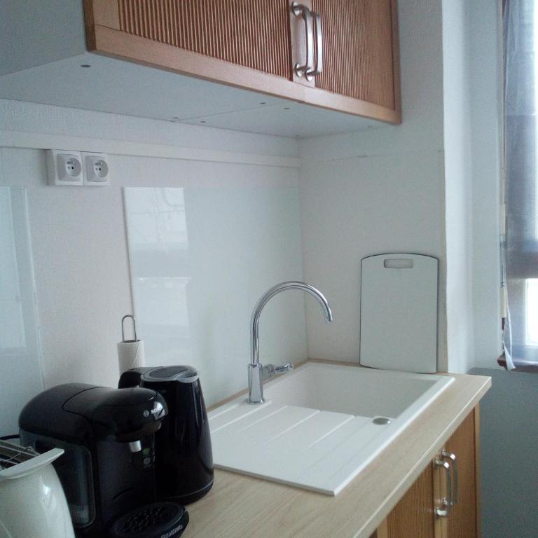 Appartement prox Centre - Appartamento con 2 Camere da Letto e Balcone - 8