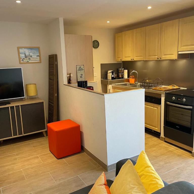Appartement de plain-pied avec jardin - One-Bedroom Apartment - 8