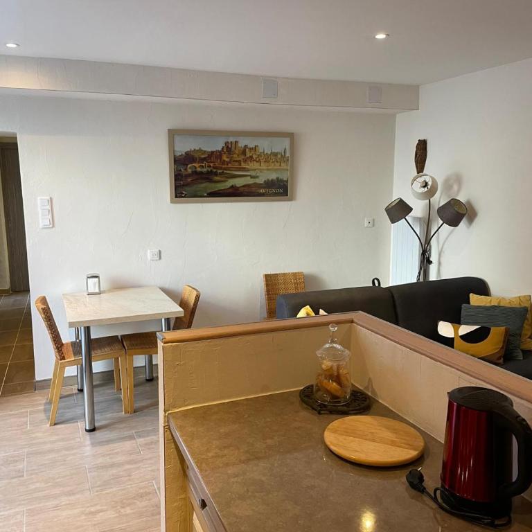 Appartement de plain-pied avec jardin - One-Bedroom Apartment - 7