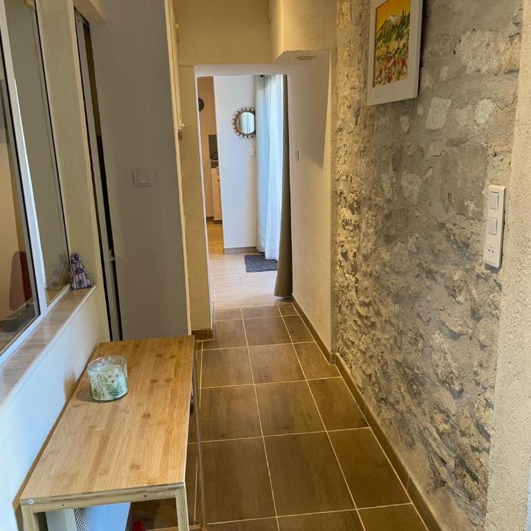 Appartement de plain-pied avec jardin - One-Bedroom Apartment - 12