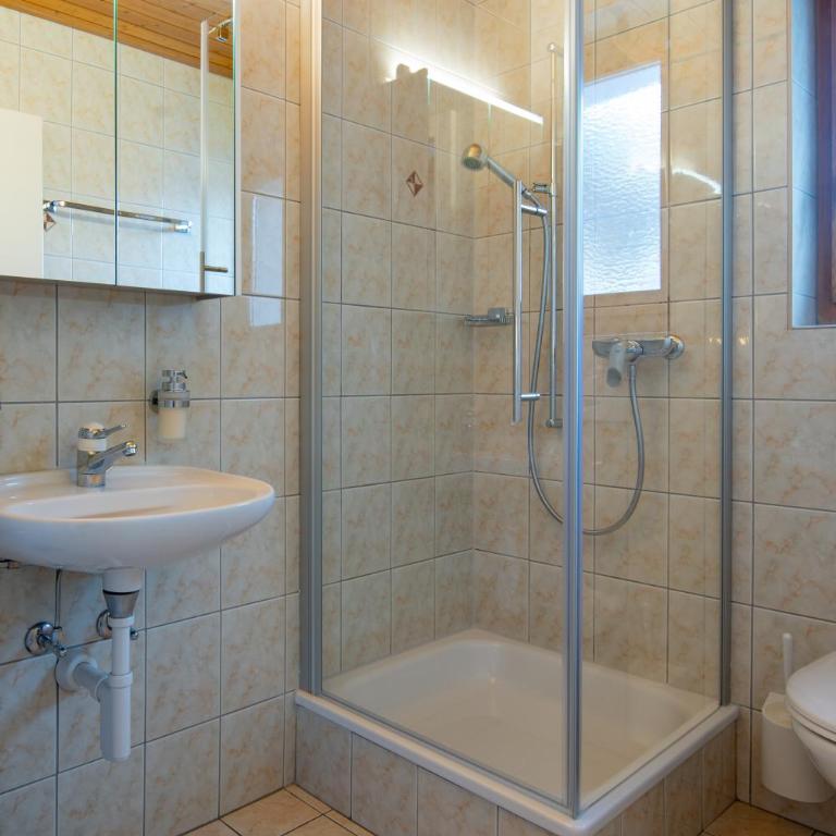 Hotel Restaurant Simplon - Doppelzimmer mit eigenem Bad - 2