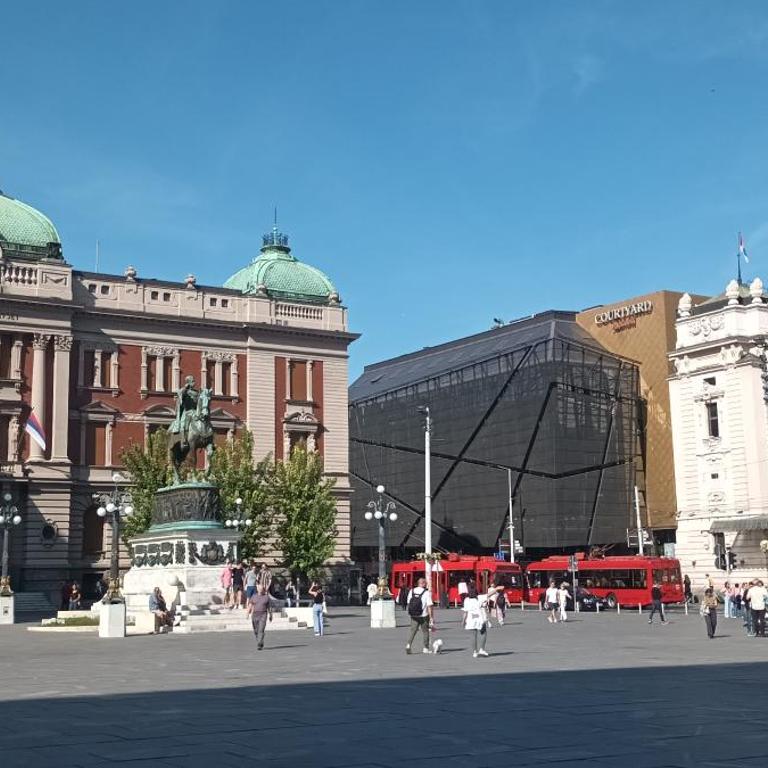 Authentic Belgrade Centre Apartments for large groups, Republic Square - Up to 39 people in 4 apartments - Apartman s 4 Spavaće Sobe i Terasom - 2