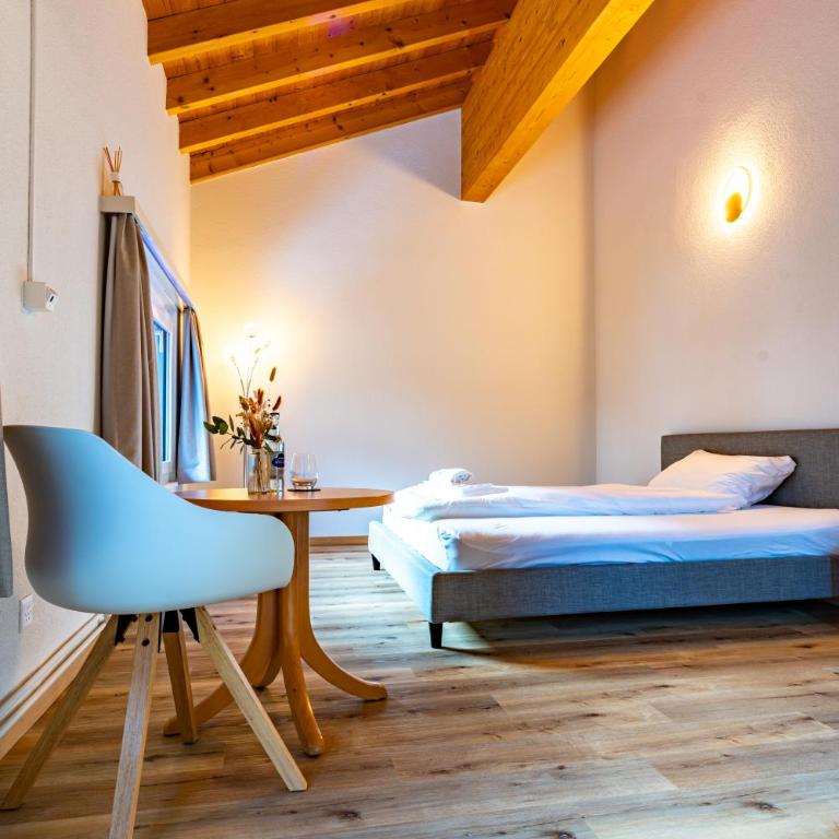 Hotel Restaurant Simplon - Doppelzimmer mit eigenem Bad - 4
