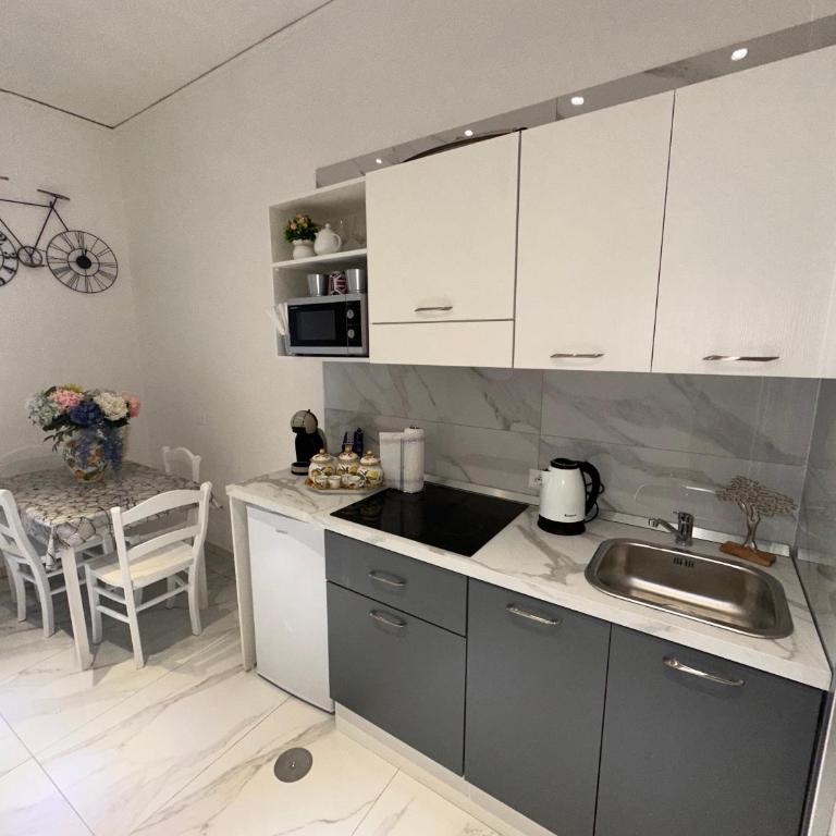 Eleven Home - Appartamento con 2 Camere da Letto - 6