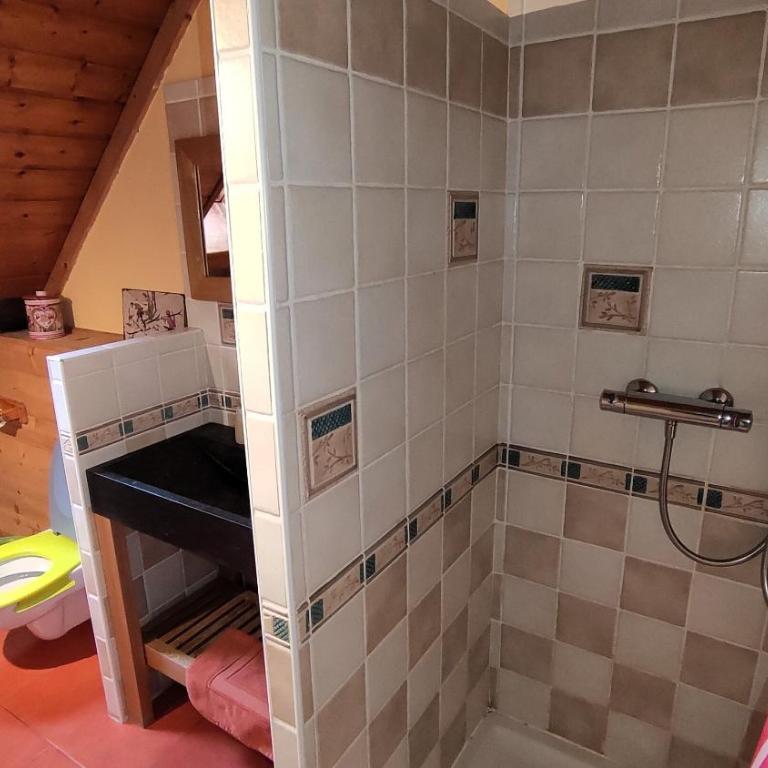 La Grange Aux Loups - Chambre Double ou Lits Jumeaux avec Salle de Bains Privative - 6