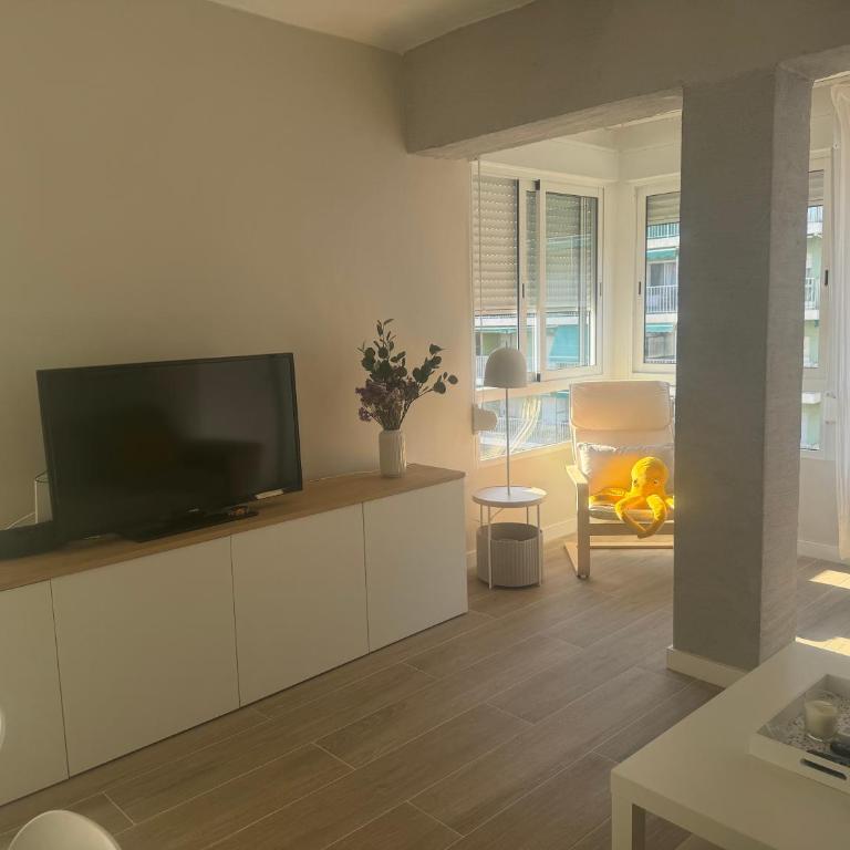 Ca Maruja - Two-Bedroom Apartment with Sea View - 27