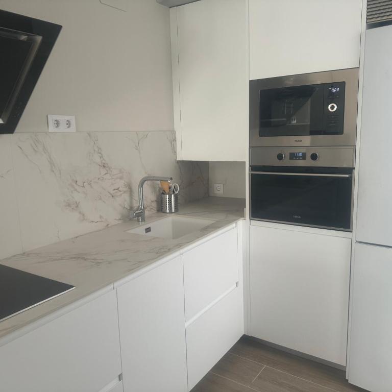 Ca Maruja - Two-Bedroom Apartment with Sea View - 22