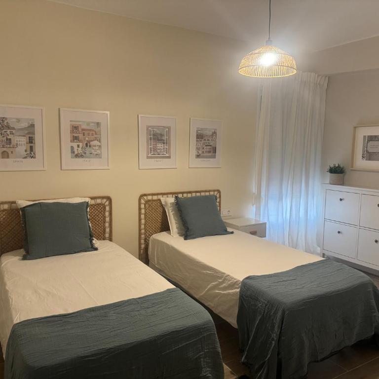 Ca Maruja - Two-Bedroom Apartment with Sea View - 17