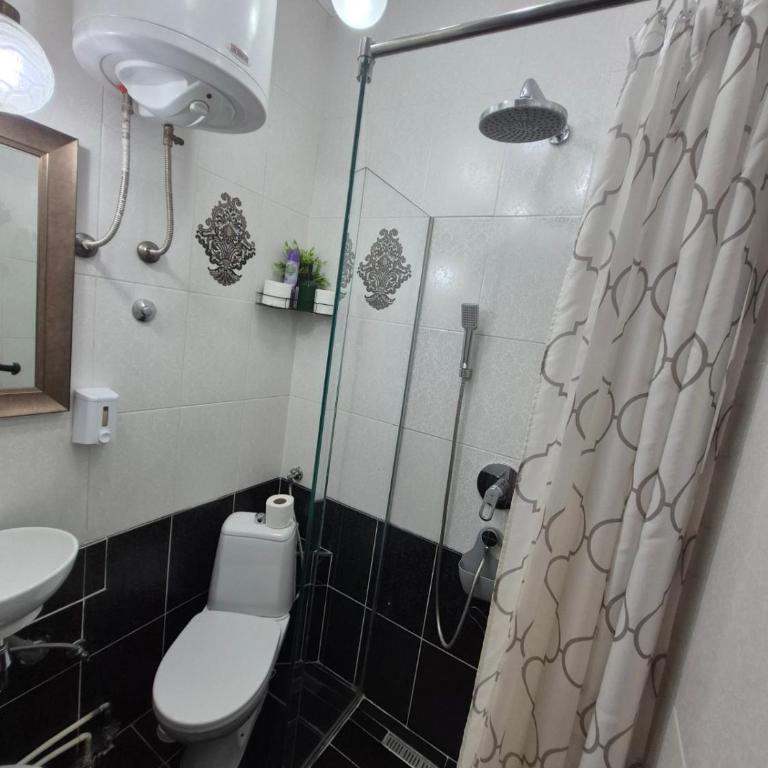 Authentic Belgrade Centre Hostel - Only private rooms - Dvokrevetna Soba sa Bračnim Krevetom i Sopstvenim Kupatilom - 4