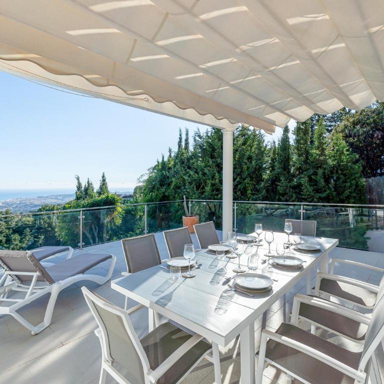 Stunning Villa with Panoramic Views of the Med - Villa Deluxe - 3