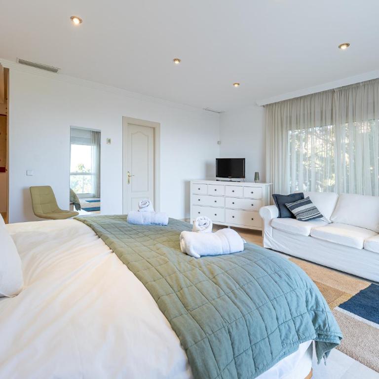 Stunning Villa with Panoramic Views of the Med - Villa Deluxe - 14